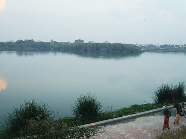 Moti Baug Lake