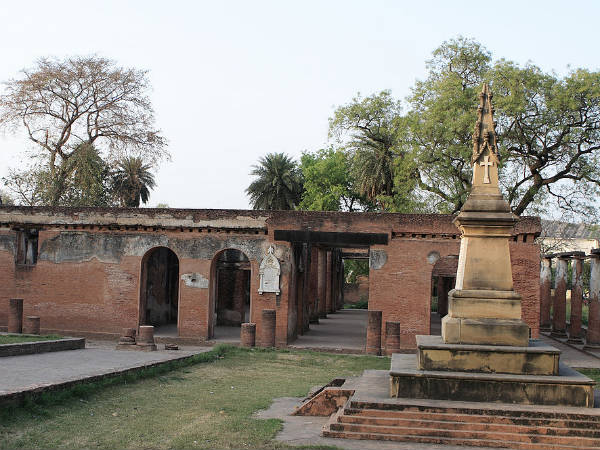 Tourist Places in Lucknow