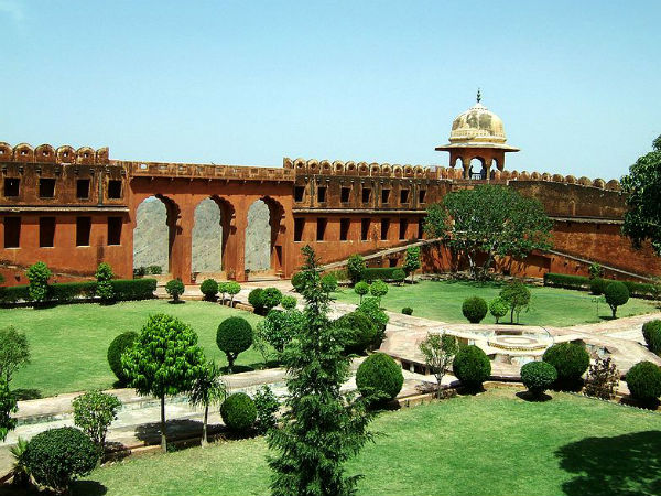 Jaigarh Fort