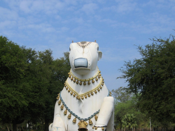 6 Famous Nandi Statues in South India 