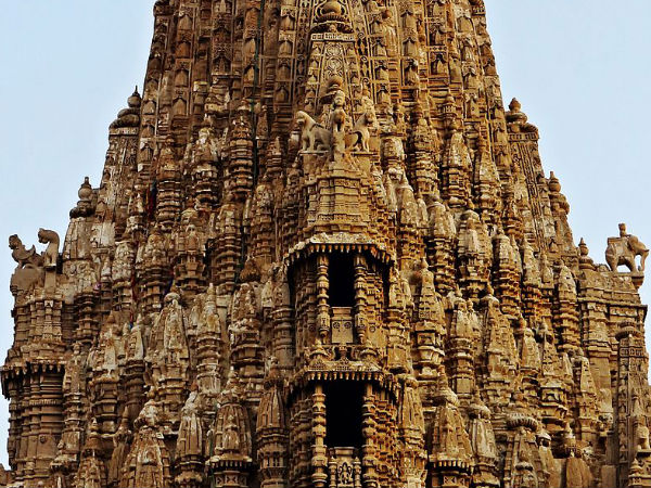 dwarkadish temple in gujarat