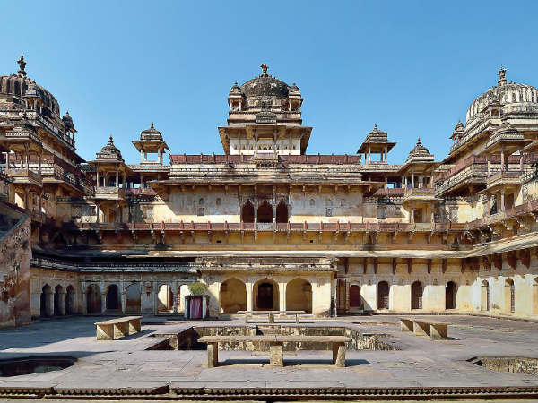 orchha fort madhya pradesh