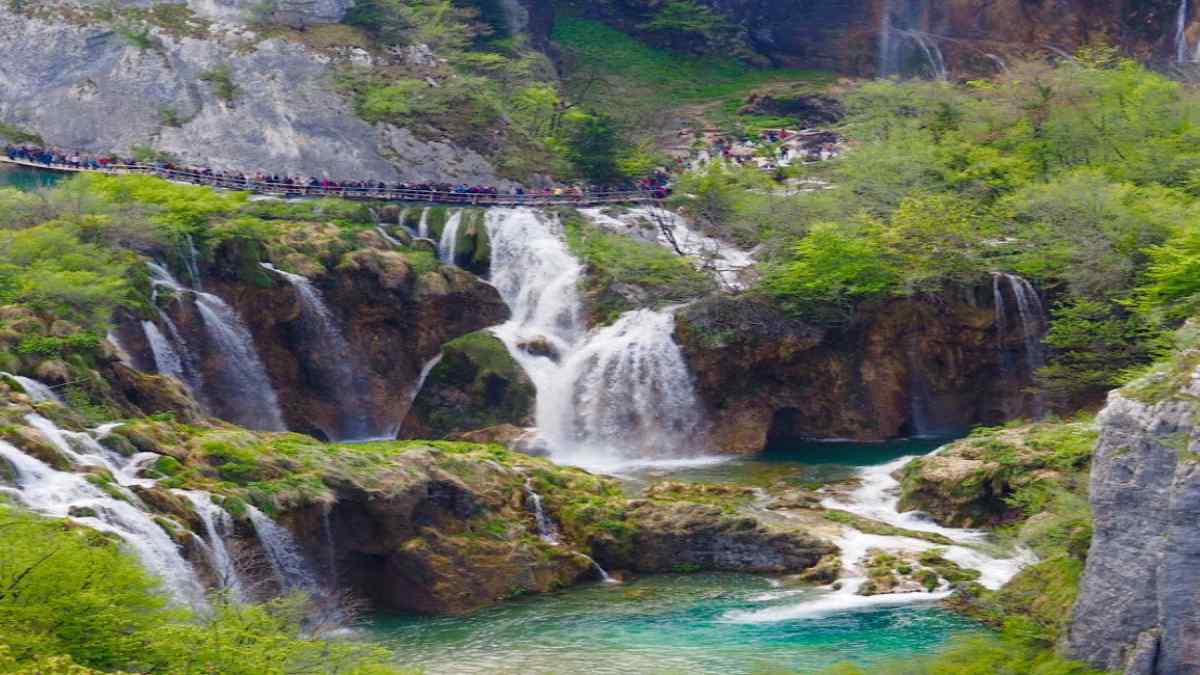 plitvicelakesnationalparkcroatia1