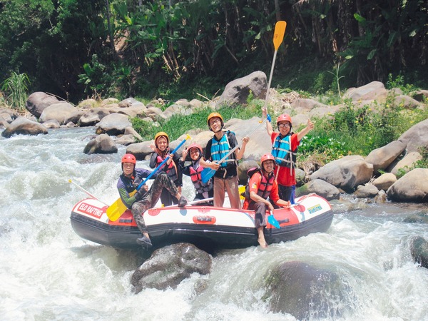Mega-adventure tourism trails Mega-adventure tourism trails