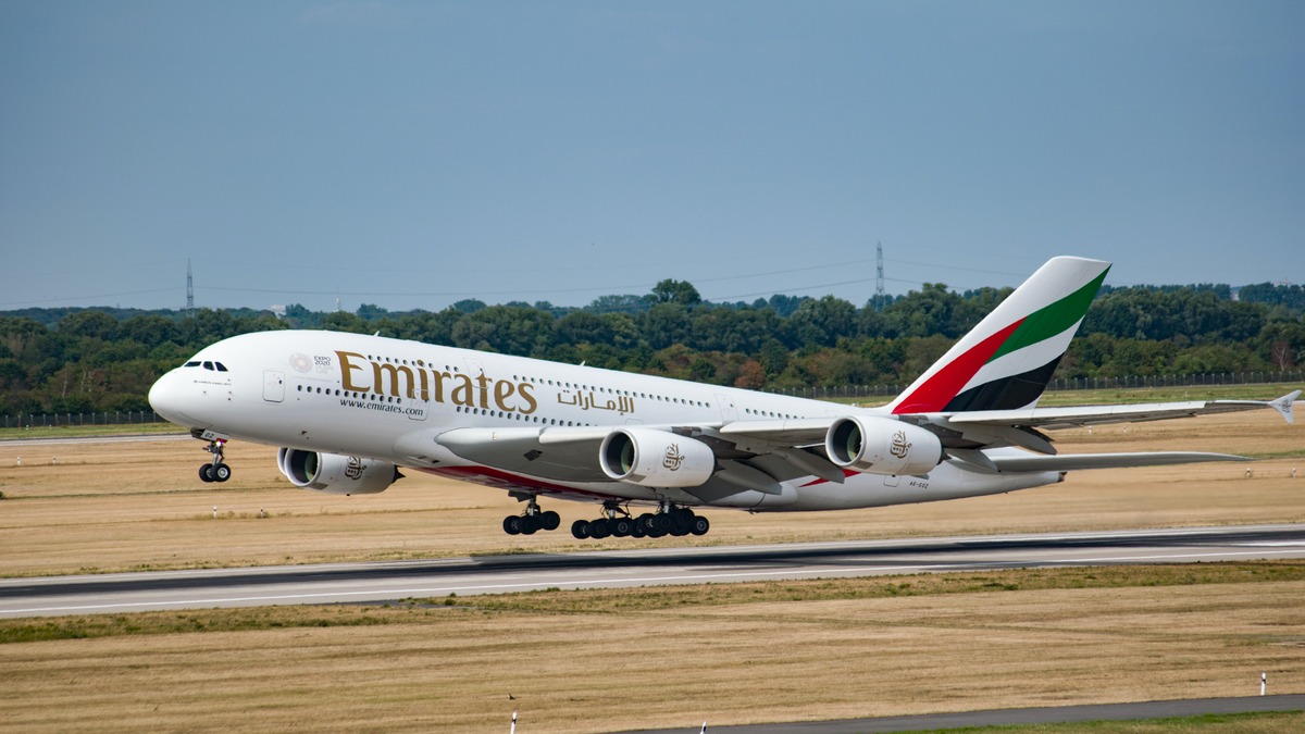 Emirates & Etihad Emirates & Etihad