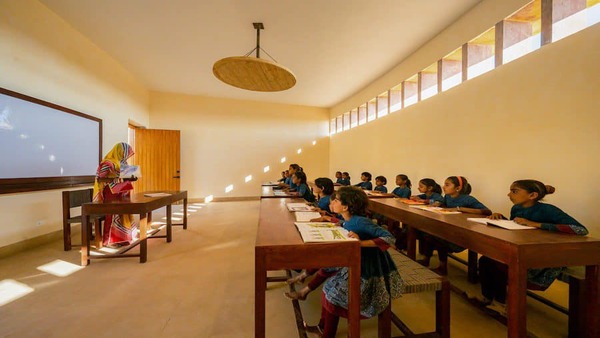 Rajkumari Ratnavati Girls School 