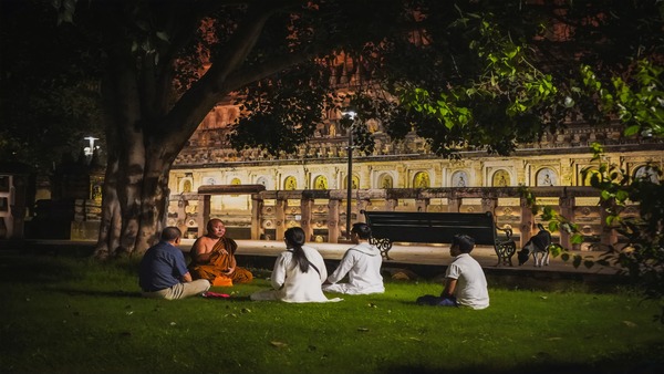 IRCTC Buddhist Circuit Tourist Train IRCTC Buddhist Circuit Tourist Train