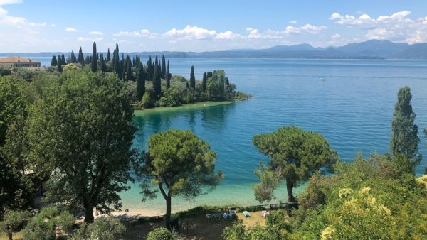 Italys Lake Garda Fines Tourists