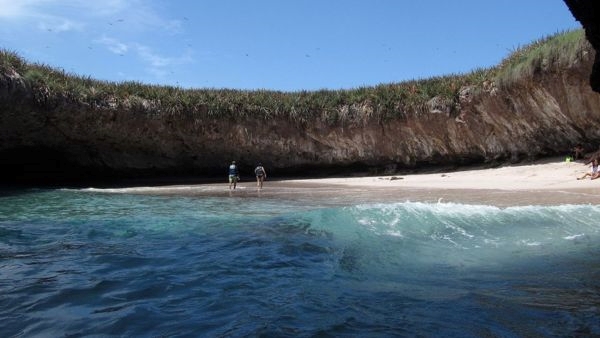 Marieta Islands: Abode of a Hidden Beach