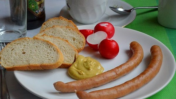 Delicious smoked Frankfurter Wurstchen served in a bowl