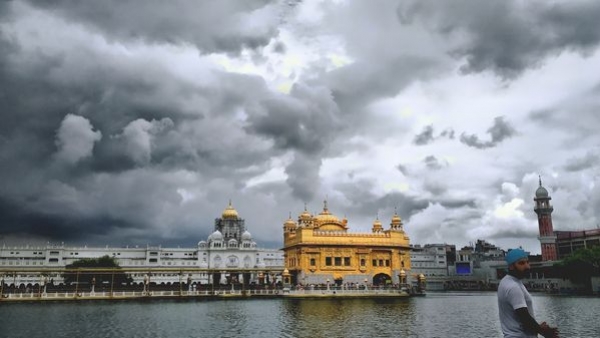 Golden Temple in Amritsar Golden Temple in Amritsar