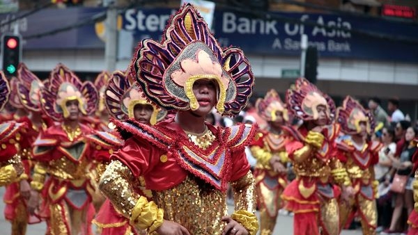 Vibrant Sinulog Festival street dance in Cebu City Vibrant Sinulog Festival street dance in Cebu City