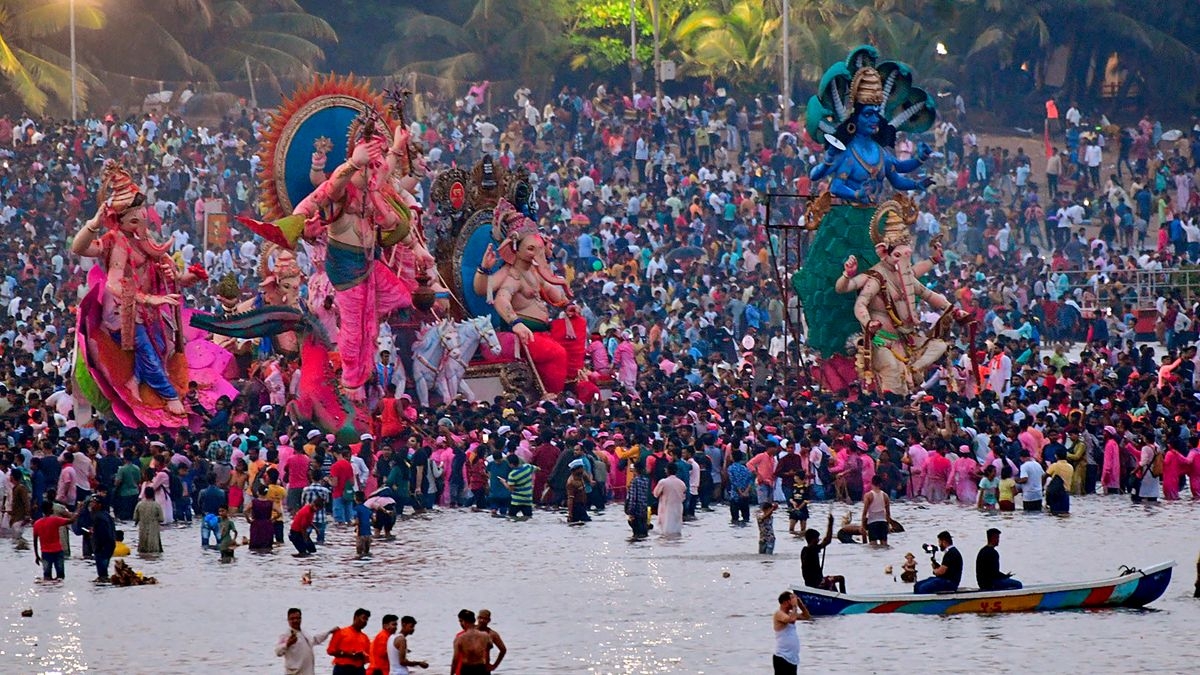 Experience The Grandeur Of Ganpati Visarjan Mumbai s Cultural 