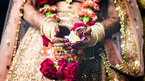 Alt: A panoramic view of lavish Indian weddings at different locations across the country.