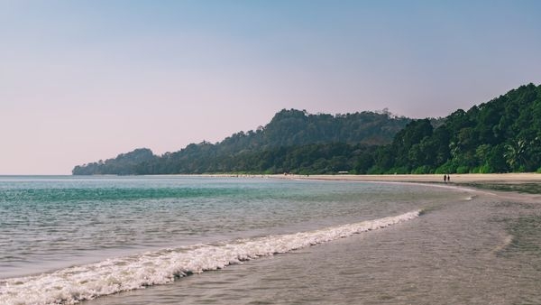Alt: Beautiful sunset at Radhanagar Beach Alt: Beautiful sunset at Radhanagar Beach