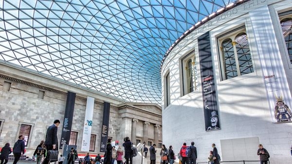 Alt Text: Panoramic shot of the British Museum, one of the worlds largest and most comprehensive museums