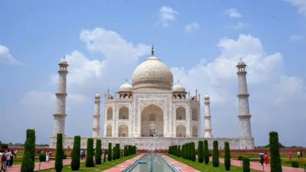 An impressive sunset view of the Taj Mahal, the monument of love