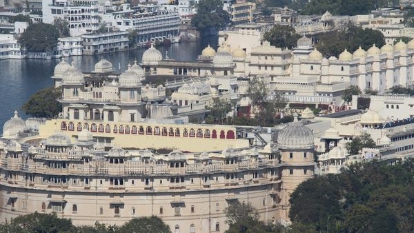 Imposing view of City Palace Udaipur Imposing view of City Palace Udaipur