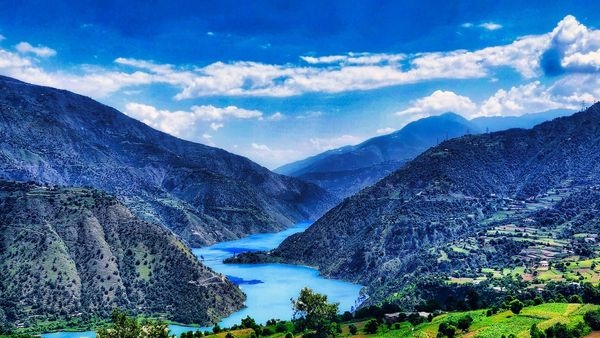 Newlywed couple enjoying their romantic time in the beautiful surroundings of Jammu and Kashmir Newlywed couple enjoying their romantic time in the beautiful surroundings of Jammu and Kashmir