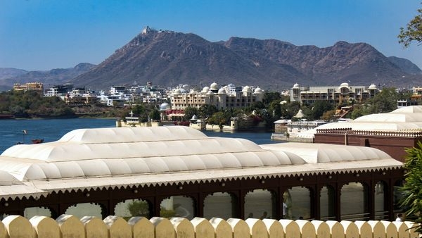 Picturesque Lake Palace floating on Lake Pichola Picturesque Lake Palace floating on Lake Pichola