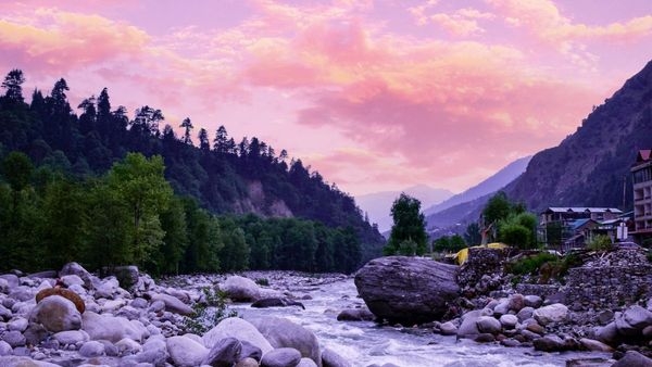 Romantic couple enjoying their honeymoon in the beautiful hill stations of Shimla and Manali Romantic couple enjoying their honeymoon in the beautiful hill stations of Shimla and Manali