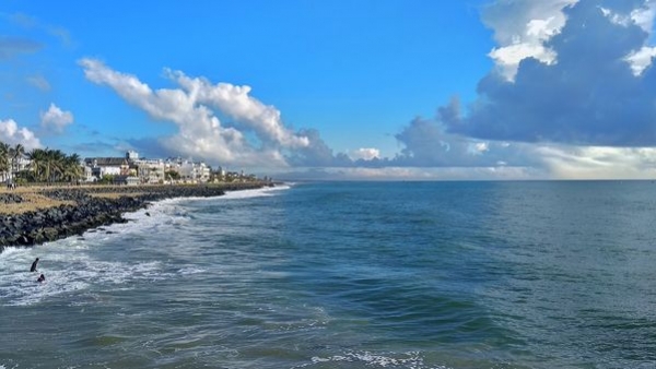 Scenic view of Promenade Beach in Pondicherry