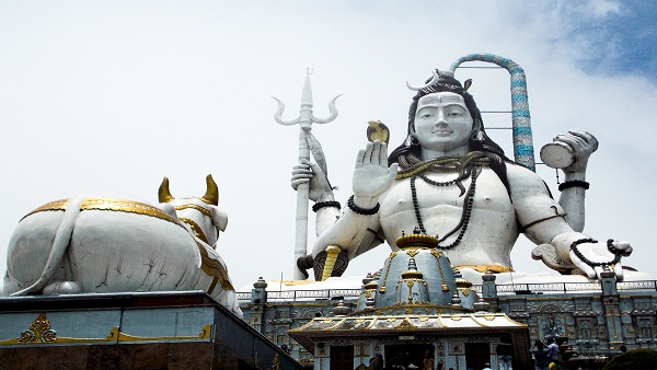 Trending Surat Ganesh Pandal Trending Surat Ganesh Pandal