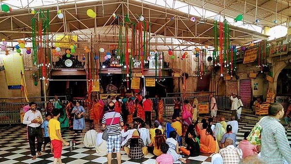 Spiritual experiences at the sacred Radha Rani Temple in Barsana Spiritual experiences at the sacred Radha Rani Temple in Barsana