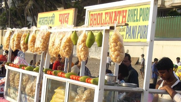 Unforgettable gastronomic experience at Mumbais street food stalls Unforgettable gastronomic experience at Mumbais street food stalls