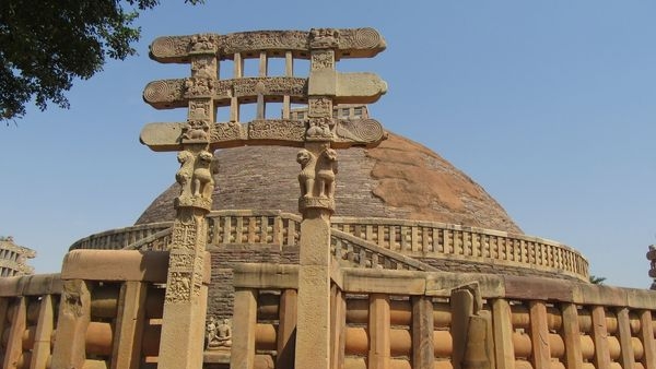 Alt_text: The historic Sanchi Stupa in Bhopal Alt_text: The historic Sanchi Stupa in Bhopal