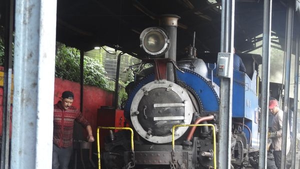 Ride through time on Darjeelings Mountain Railway