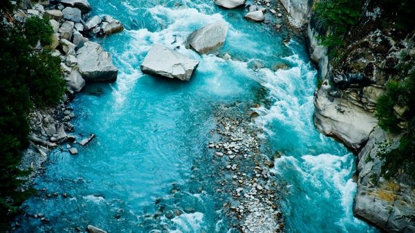 Scenic view of the best Himalayan river adventure places in India