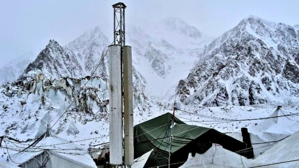 First-Ever Mobile Tower Installed at Siachen Glacier: A Gift for Our Soldiers First-Ever Mobile Tower Installed at Siachen Glacier: A Gift for Our Soldiers