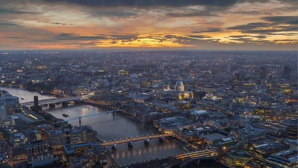 London landmarks and street markets London landmarks and street markets