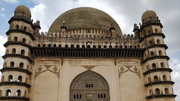 Interior of Gol Gumbaz Interior of Gol Gumbaz