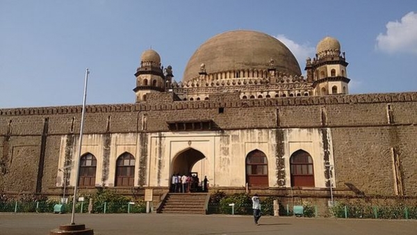 Gol Gumbaz Whispering Gallery Gol Gumbaz Whispering Gallery