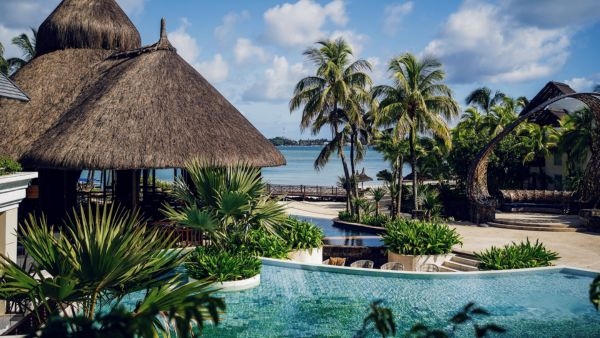 Thailand vs. Mauritius: Travel Guide Thailand vs. Mauritius: Travel Guide