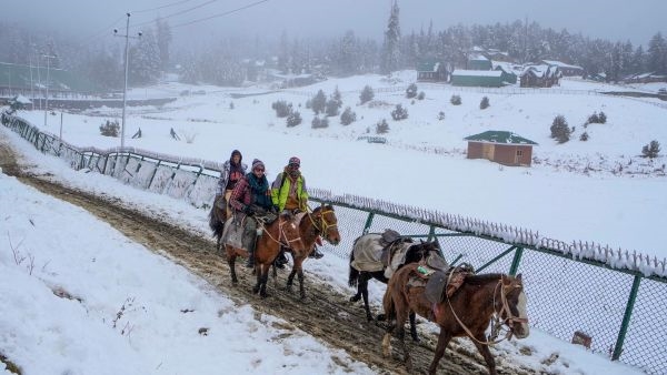 Gulmarg Receives Fresh Snowfall Gulmarg Receives Fresh Snowfall