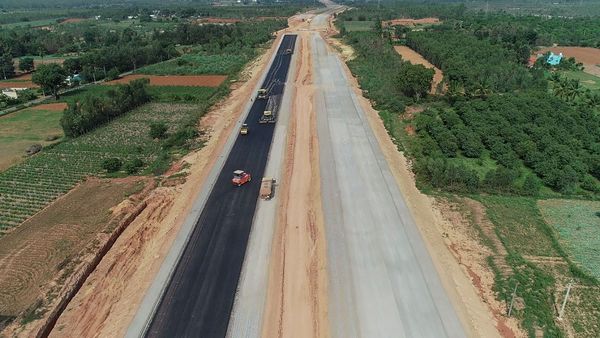 Bengaluru-Chennai expressway construction delay Bengaluru-Chennai expressway construction delay