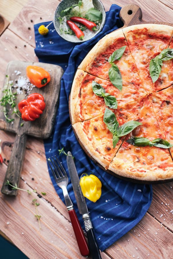 Chicago deep-dish pizza tradition Chicago deep-dish pizza tradition