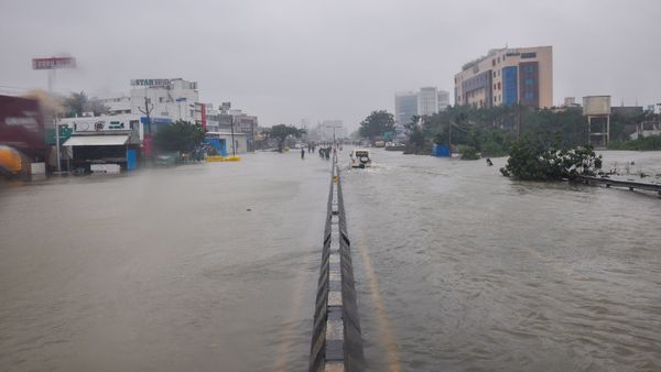 Heavy rainfall in Chennai streets Heavy rainfall in Chennai streets