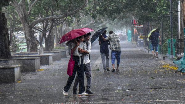 Monsoon Rainfall in Kerala and Tamil Nadu Monsoon Rainfall in Kerala and Tamil Nadu