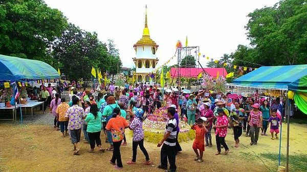 Traditional Thai New Year Rituals Traditional Thai New Year Rituals