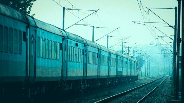 Bengaluru to Nandi Hills: Electric Train Bengaluru to Nandi Hills: Electric Train