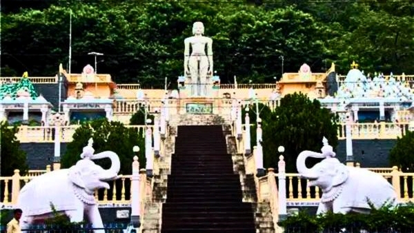 Bahubali Statue at Khumboj Bahubali Statue at Khumboj