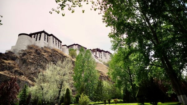 Tibets Majestic Potala Palace Tibets Majestic Potala Palace