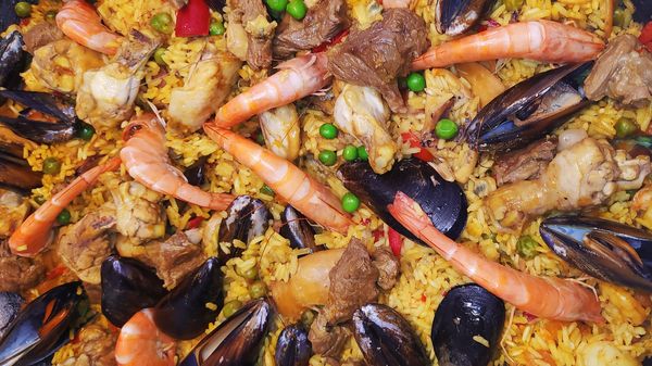 Traditional Spanish Paella Traditional Spanish Paella