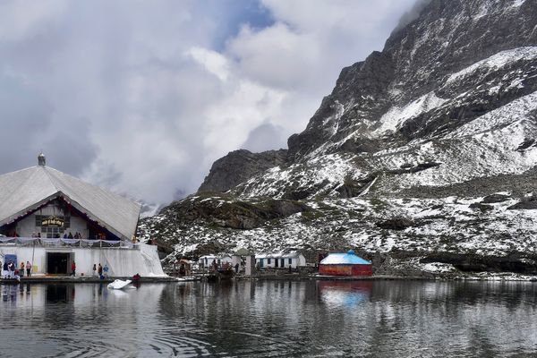 Snowy Uttarakhand temples Snowy Uttarakhand temples