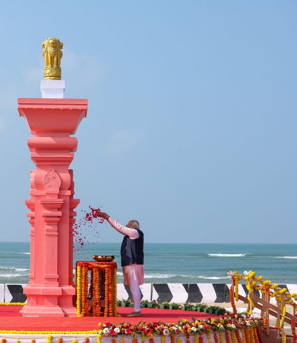 Planning a visit to Dhanushkodi Arichal Munai