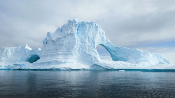 The Worlds Largest Icebergs The Worlds Largest Icebergs
